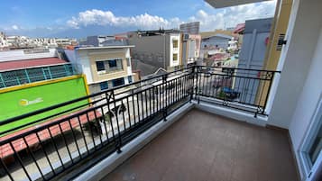 Grand Deluxe Double or Twin | Property grounds