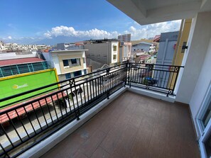 Grand Deluxe Double or Twin | Property grounds - Grand Bunda Hotel Syariah Bukittinggi Powered By Archipelago (Bukittinggi)