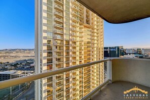 Property grounds - MGM Signature-23-802 1Br 2Ba Balcony Suite (Las Vegas)