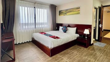 Hypo-allergenic bedding, iron/ironing board, free WiFi, bed sheets