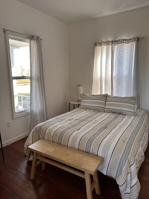 2 chambres, fer et planche à repasser, Wi-Fi gratuit, draps fournis