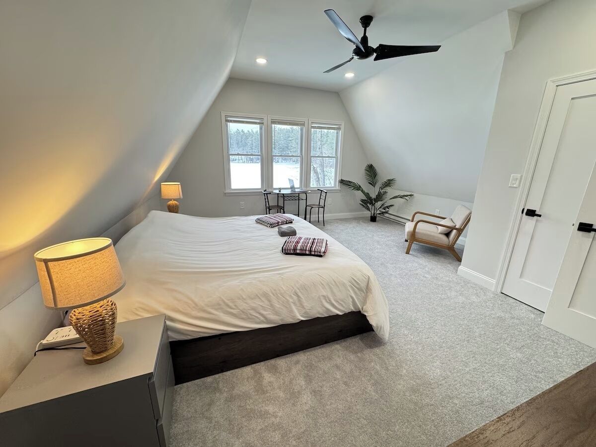 Fer et planche à repasser, accès Internet, draps fournis