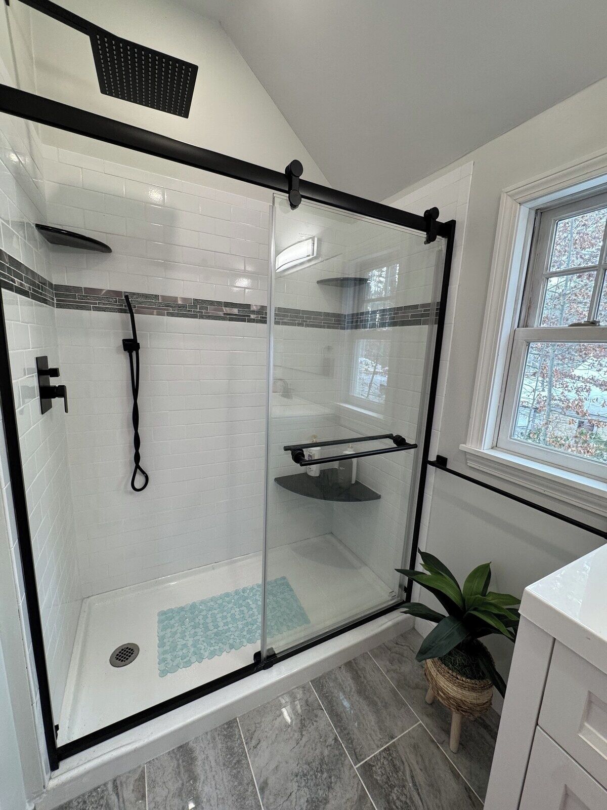 Dusche, Haartrockner, Bidet, Handtücher