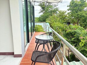 Roomsuit 1 | Minibar, desk, rollaway beds, free WiFi - Park Villa Chaiyaphume (Chaiyaphum)
