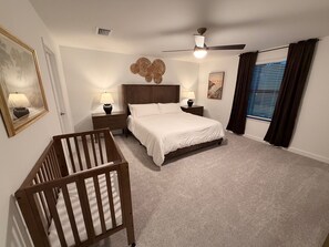 4 bedrooms, iron/ironing board, WiFi, bed sheets - Spacious 4-bedroom house in a lovely Fort Myers gated community with amenities (Fort Myers)