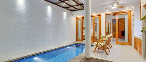Private pool