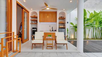 LaLuxe C9 - Villa Gardenia | Private kitchen | Fridge, microwave, stovetop, highchair