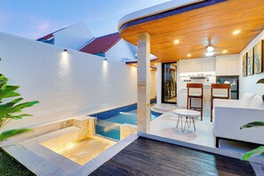 LaLuxe A9 - Villa Cempaka | In-room safe, desk, laptop workspace, cribs/infant beds - LaLuxe Villa and Residence (Denpasar)