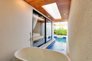 LaLuxe A9 - Villa Cempaka | Bathroom - LaLuxe Villa and Residence (Denpasar)