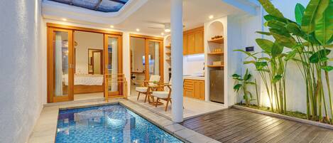 Villa Basic, vista piscina | Vista dalla camera