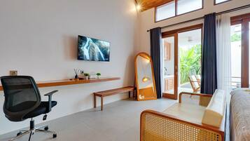 LaLuxe C9 - Villa Gardenia | Living room | 43-inch Smart TV with digital channels, Netflix, streaming services