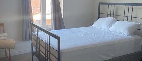 Iron/ironing board, WiFi, bed sheets