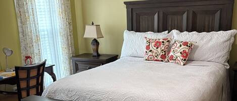 Iron/ironing board, bed sheets