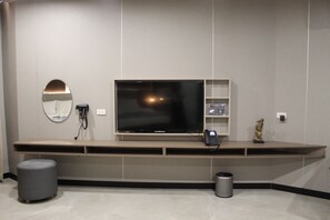 Interior - Refined Living in the Mini Executive Suite (Parañaque)