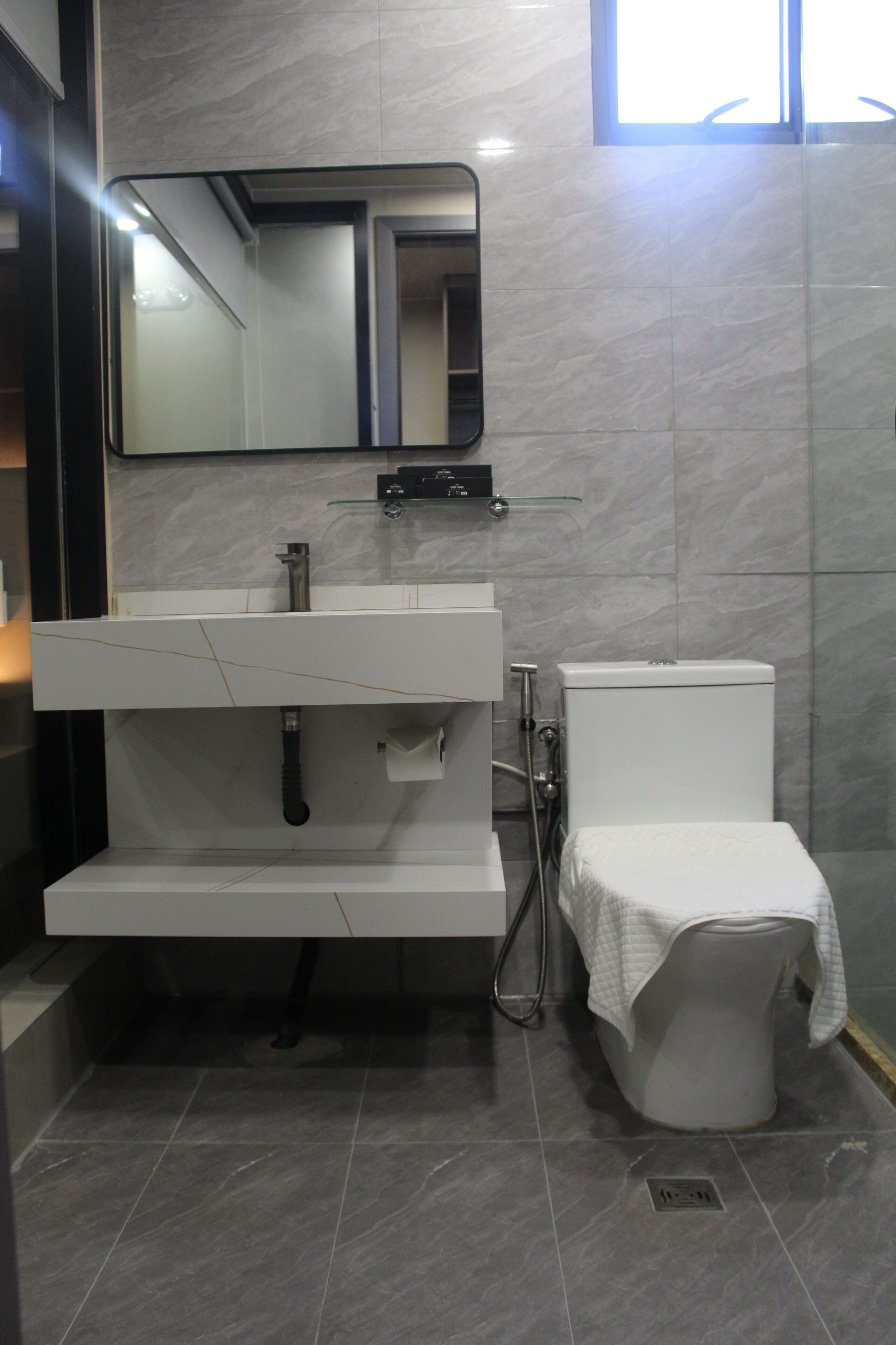 Doccia, asciugacapelli, bidet