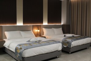 Free WiFi - Twin Sky Suite – Spacious, Stylish, Serene (Parañaque)