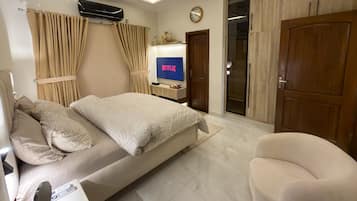 3 dormitoris, planxa i posts de planxar, wifi gratuïta i roba de llit