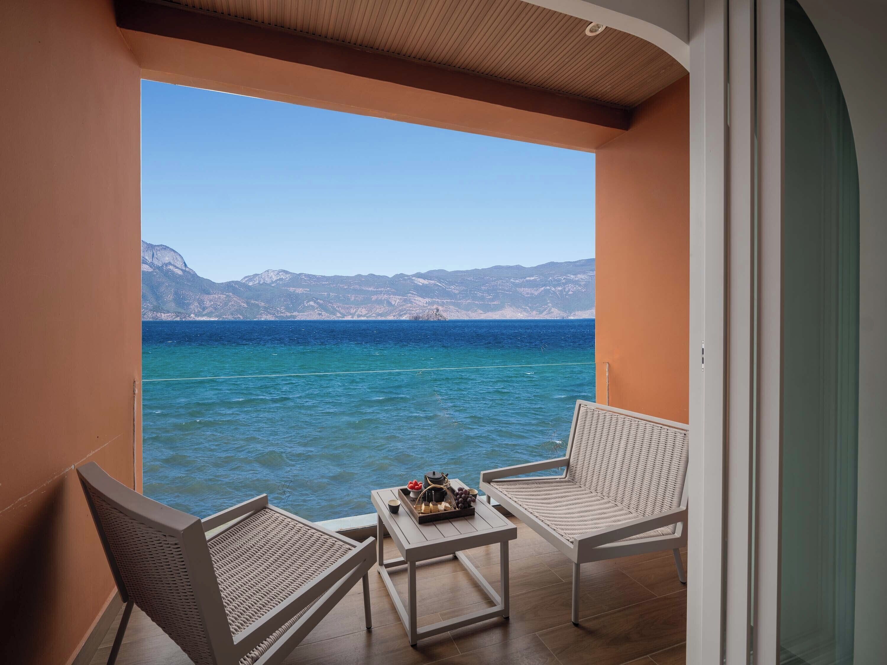 Desk, blackout drapes, iron/ironing board, free WiFi