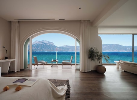 Traditional Double Room, Lake View | View from room. Three-Colored Cloud River