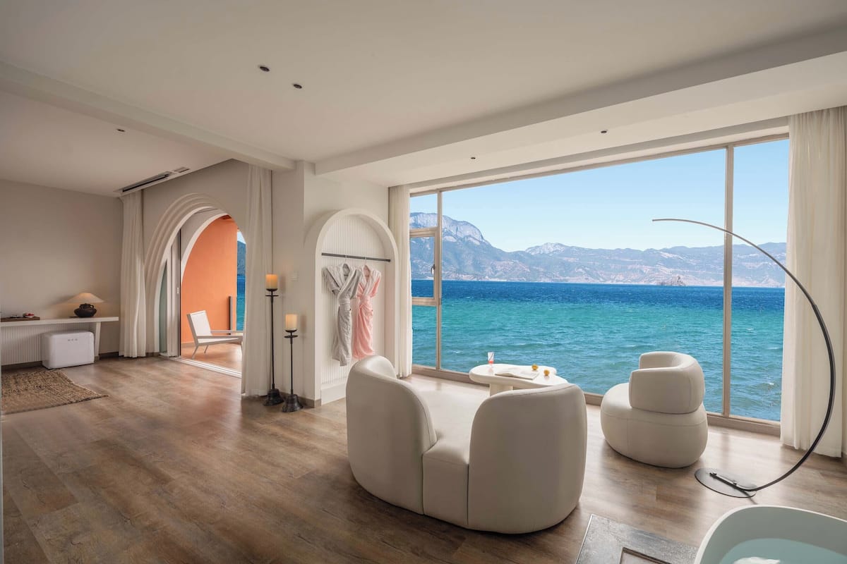 Desk, blackout drapes, iron/ironing board, free WiFi