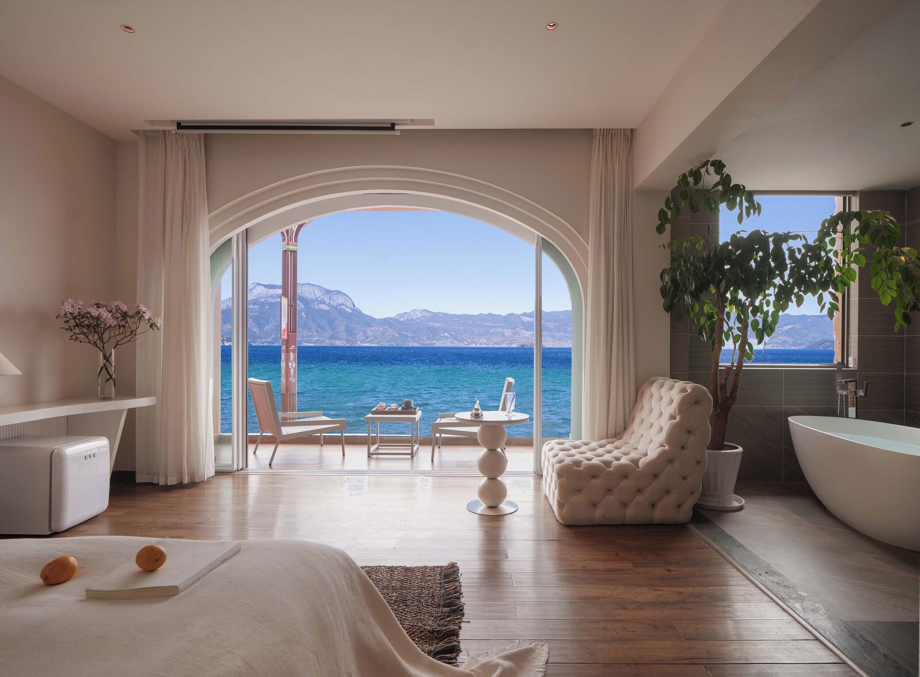 高級雙人房, 湖景 | 書桌、遮光窗簾/窗簾、熨斗/熨衫板、免費 Wi-Fi