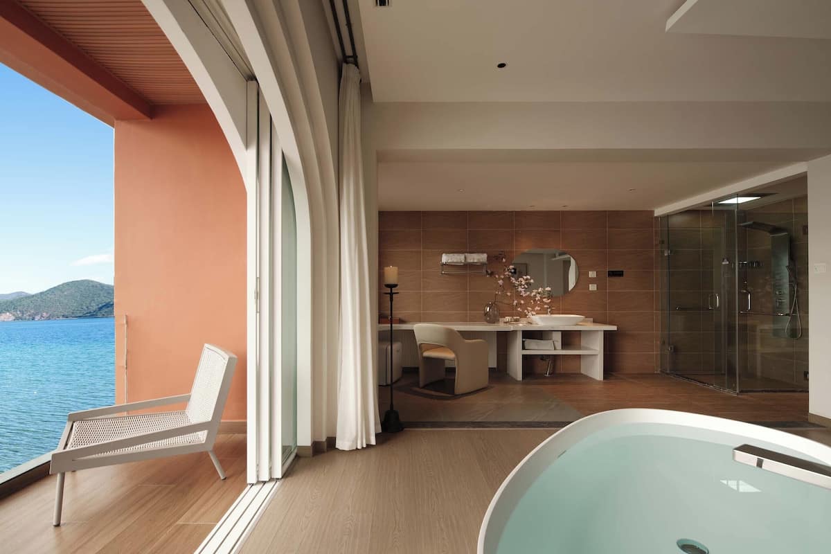 Desk, blackout drapes, iron/ironing board, free WiFi