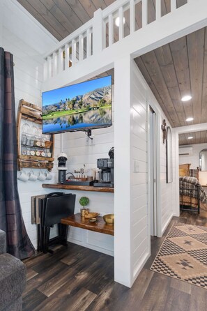 Interior - Copper Ridge | Designer Tiny Home with Resort Pool near Fredericksburg (Fredericksburg)