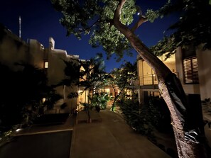 المنشأة من الخارج