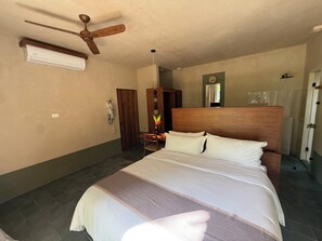 مكواة/لوح كي وواي فاي وملاءات أسرّة