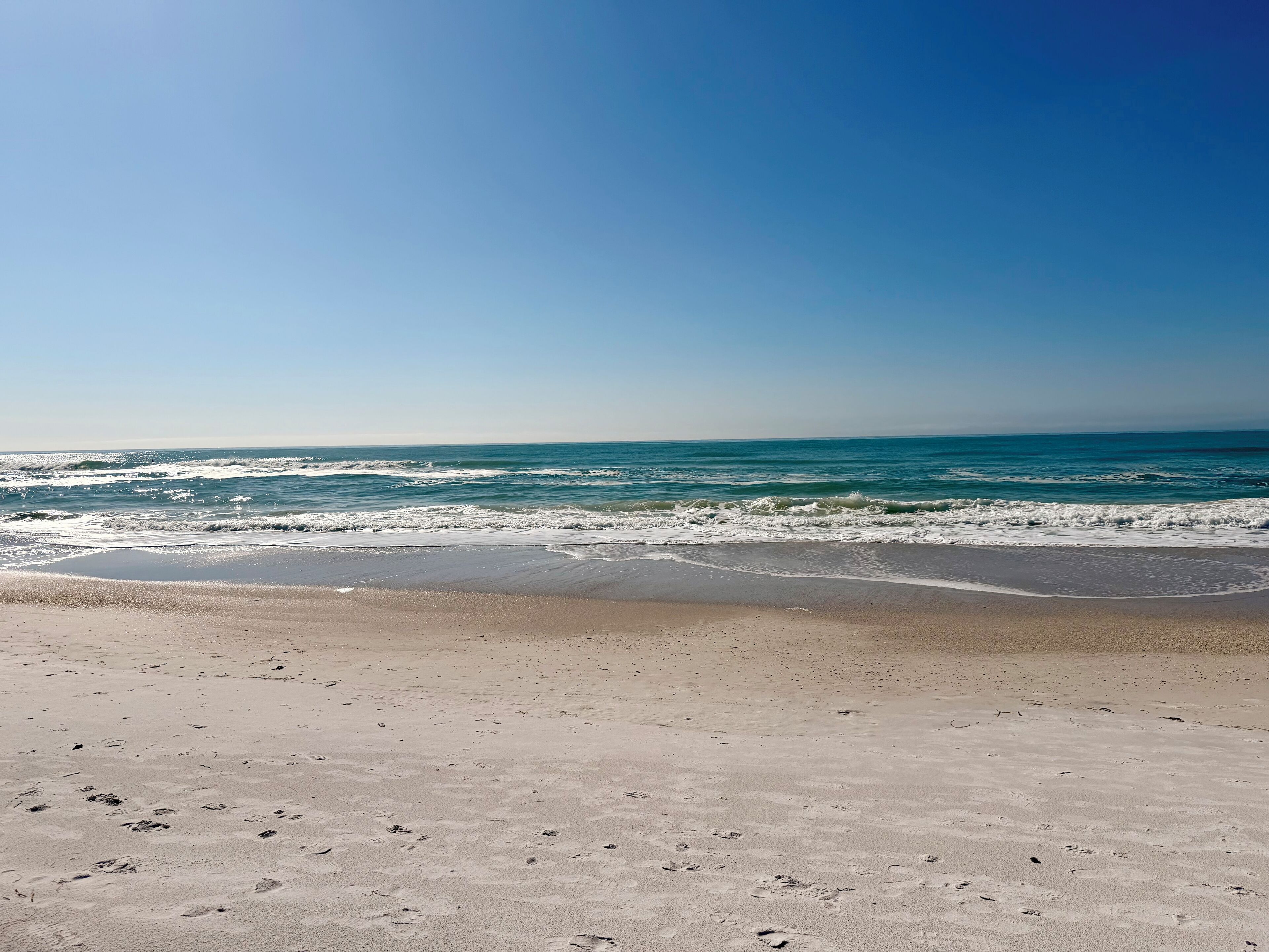 沙滩椅、沙滩毛巾