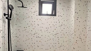 Bathroom - Ky Dong Hotel by N Retreat (Ho Chi Minh City)