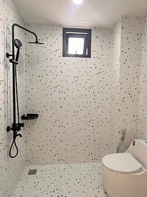 Bathroom - Ky Dong Hotel by N Retreat (Thanh Pho Ho Chi Minh)
