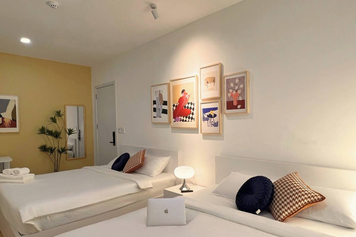 Vierbettzimmer | Schreibtisch, kostenloses WLAN