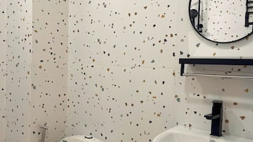 Vierbettzimmer | Badezimmer