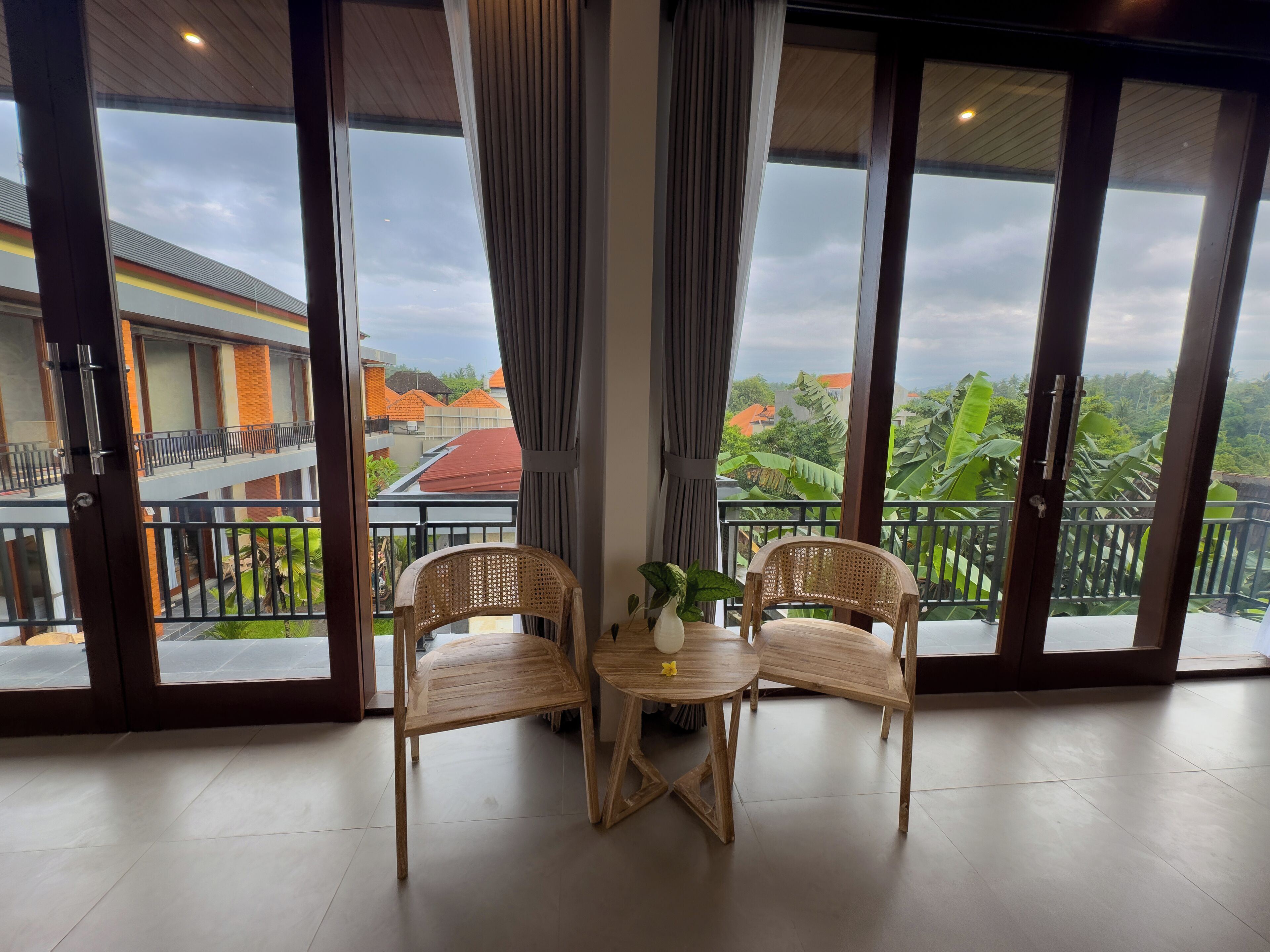 Suite, 1 très grand lit, vue montagne | Équipements de la chambre