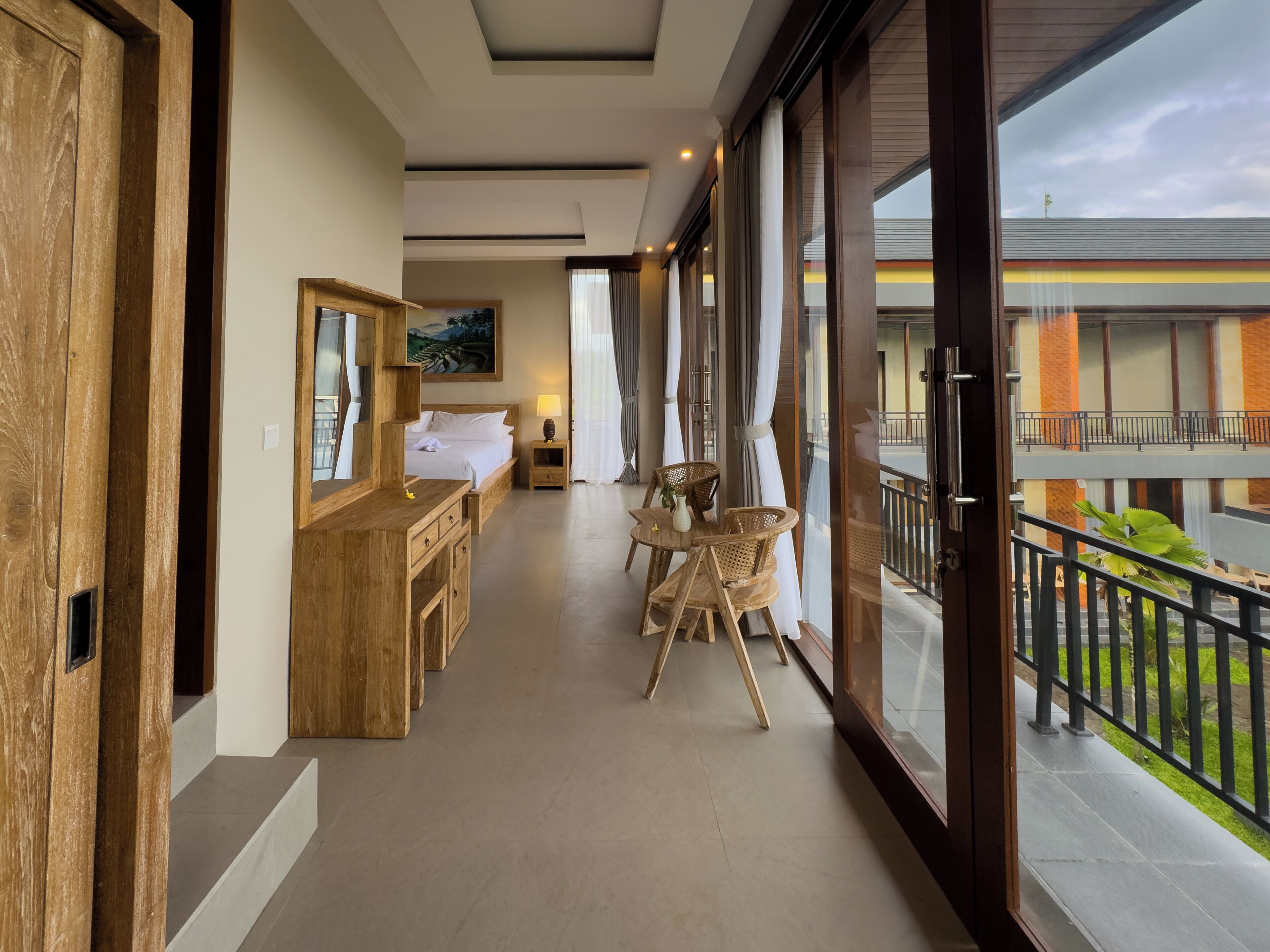 套房, 1 張特大雙人床, 山景 | 客房設施服務