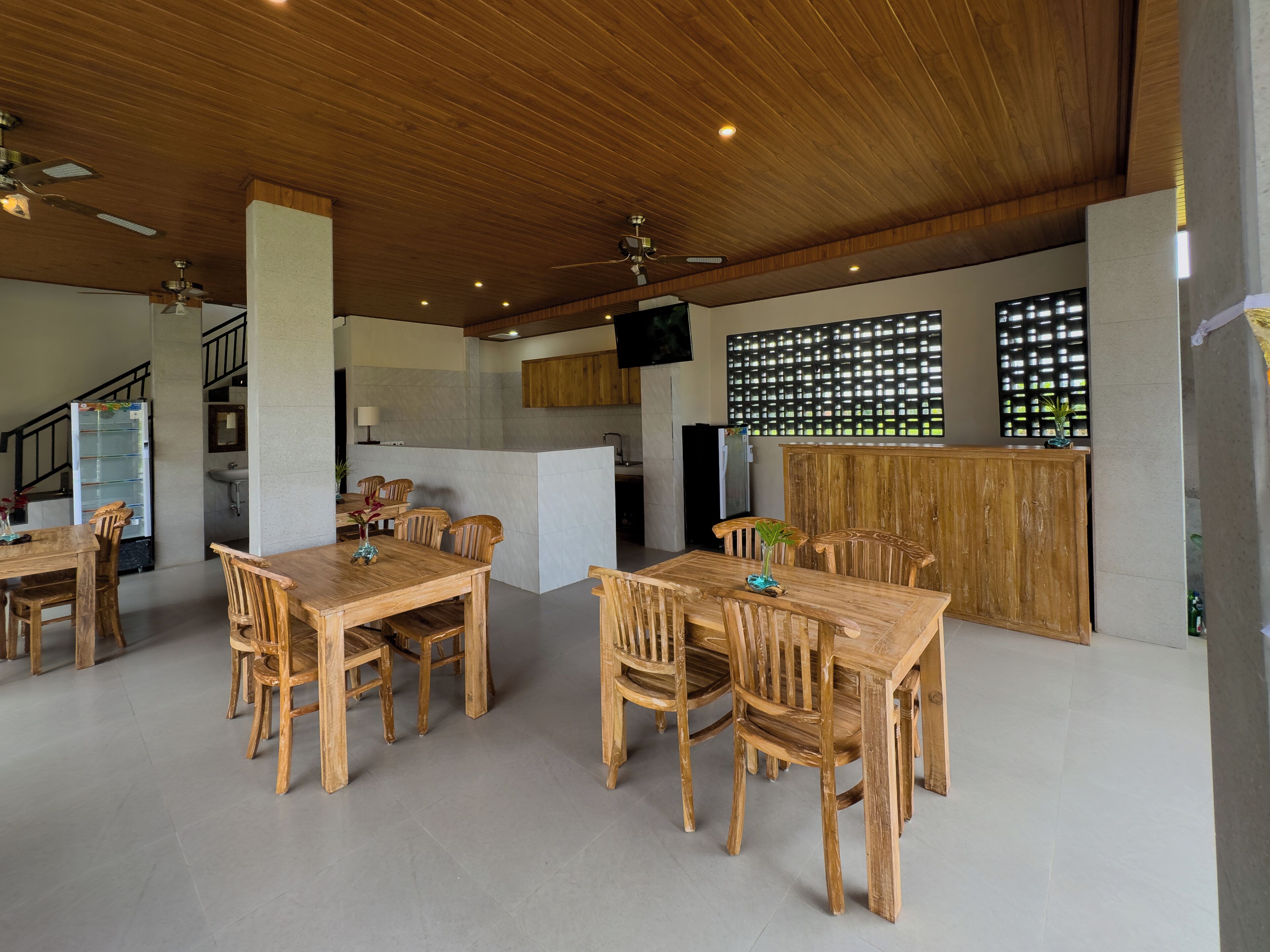 Desayuno continental gratuito y diario