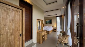 Suite, 1 King Bed, Mountain View | Room amenity