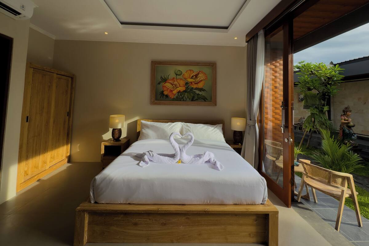 Escritorio, espacio para trabajar con un portátil, wifi gratis