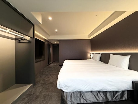 Twin Room | Down comforters, free WiFi, bed sheets. HUB Hotel - Xintai