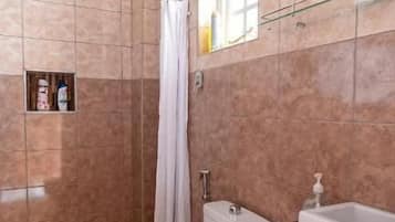 Classic Single Room, Garden View | Bathroom