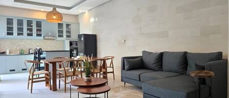 Comfort Villa, 3 Bedrooms, Private Pool, Pool View | Living area