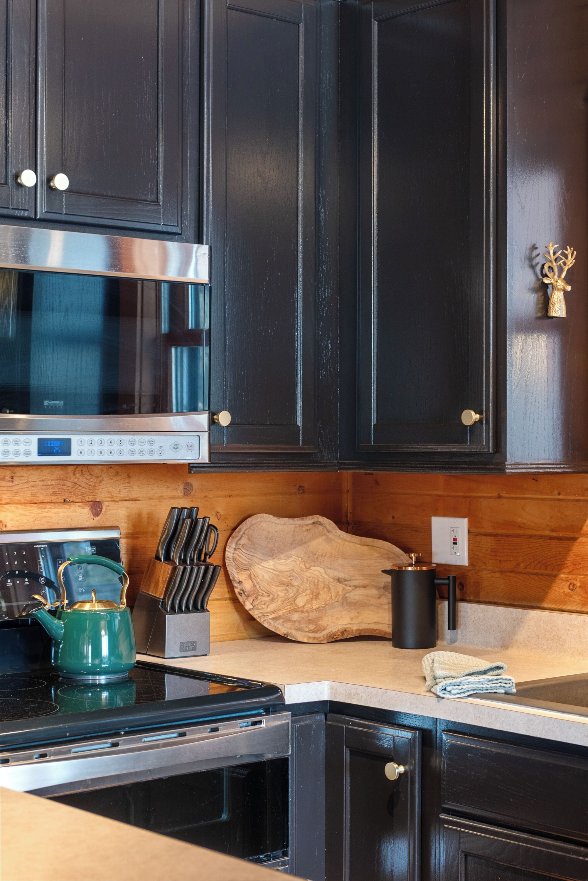 Micro-ondes, four, plaque de cuisson, lave-vaisselle