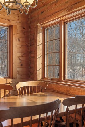 Dining - The Cabin on Kettlewood Acres (Plymouth)