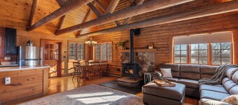 The Cabin on Kettlewood Acres