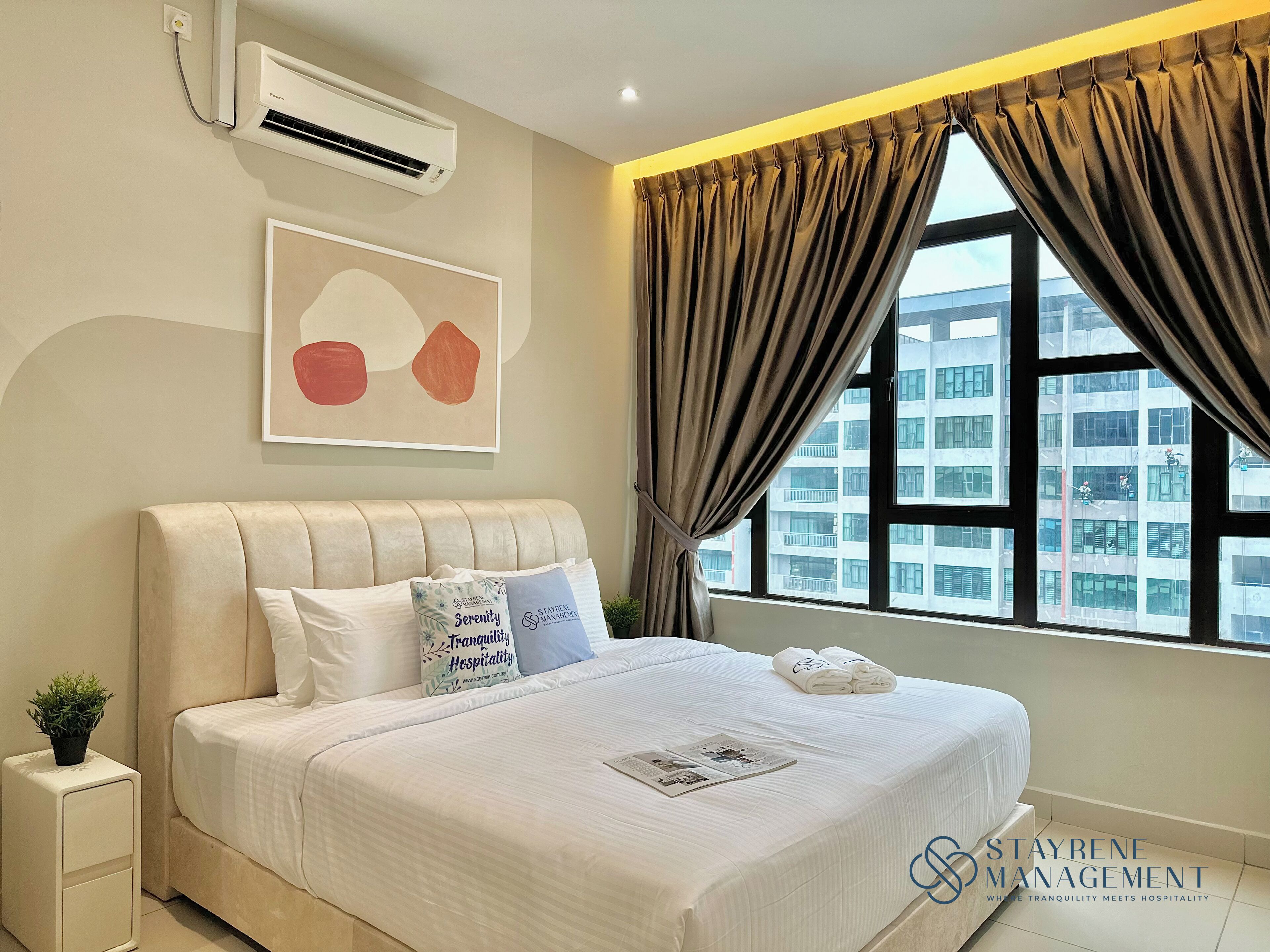 Apartamento, 3 quartos, sacada, vista para a cidade | Cortinas blackout, ferros/tábuas de passar roupa, Wi-Fi de cortesia