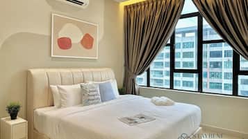 Apartamento, 3 quartos, sacada, vista para a cidade | Cortinas blackout, ferros/tábuas de passar roupa, Wi-Fi de cortesia