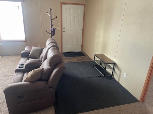 Sunset Suite 3-bedroom house in charming Oakes
25 Minute drive to Ellendale