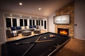 Games room - Bright and Modern in Massanutten w/ Hot Tub and Game Room (McGaheysville)