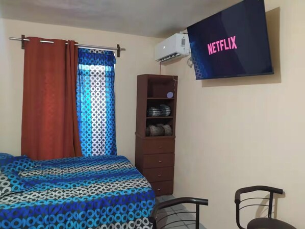 1 dormitorio, tabla de planchar con plancha, wifi gratis y ropa de cama